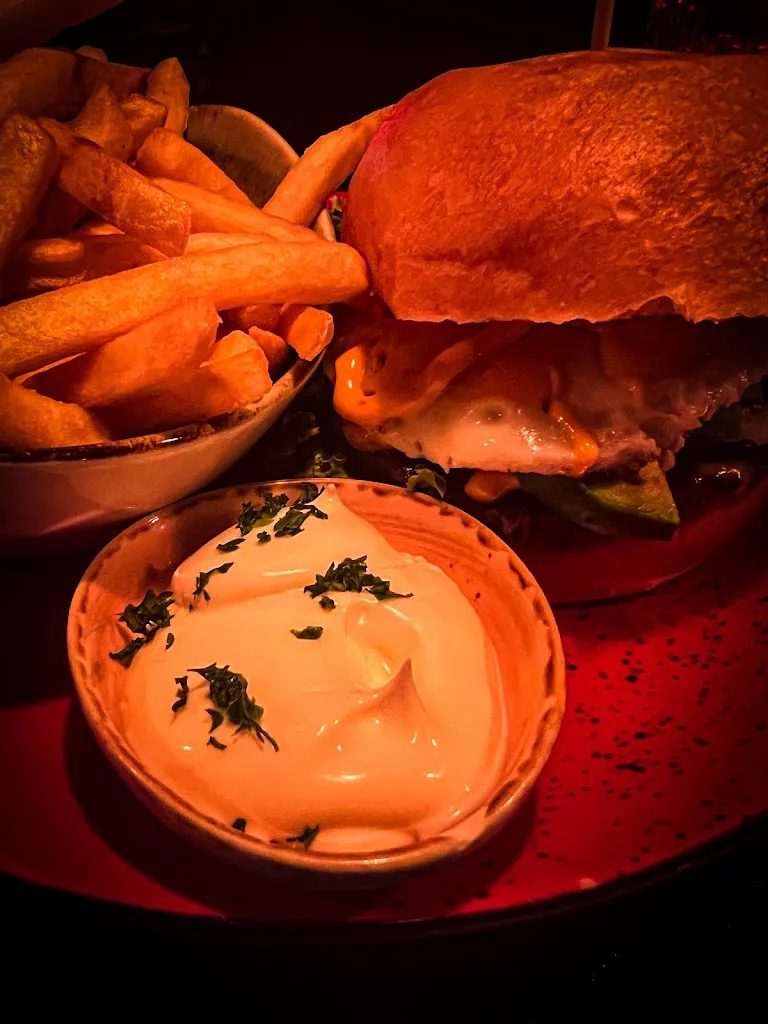 Hannah S_myburger_Gröbenzell_recensione