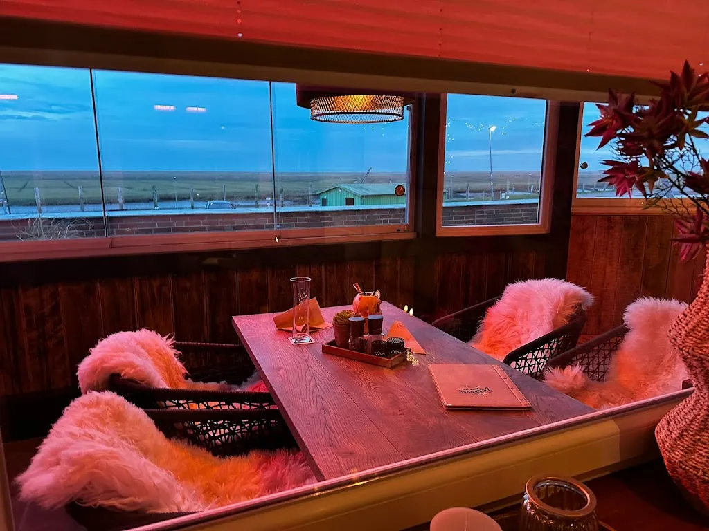 Dorte Klage_Kohldampfer Neufeld_Neufeld_review