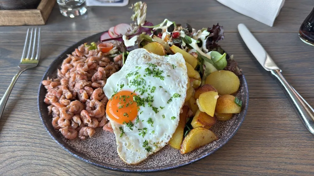 Birte Rohwer_Kohldampfer Neufeld_Neufeld_review