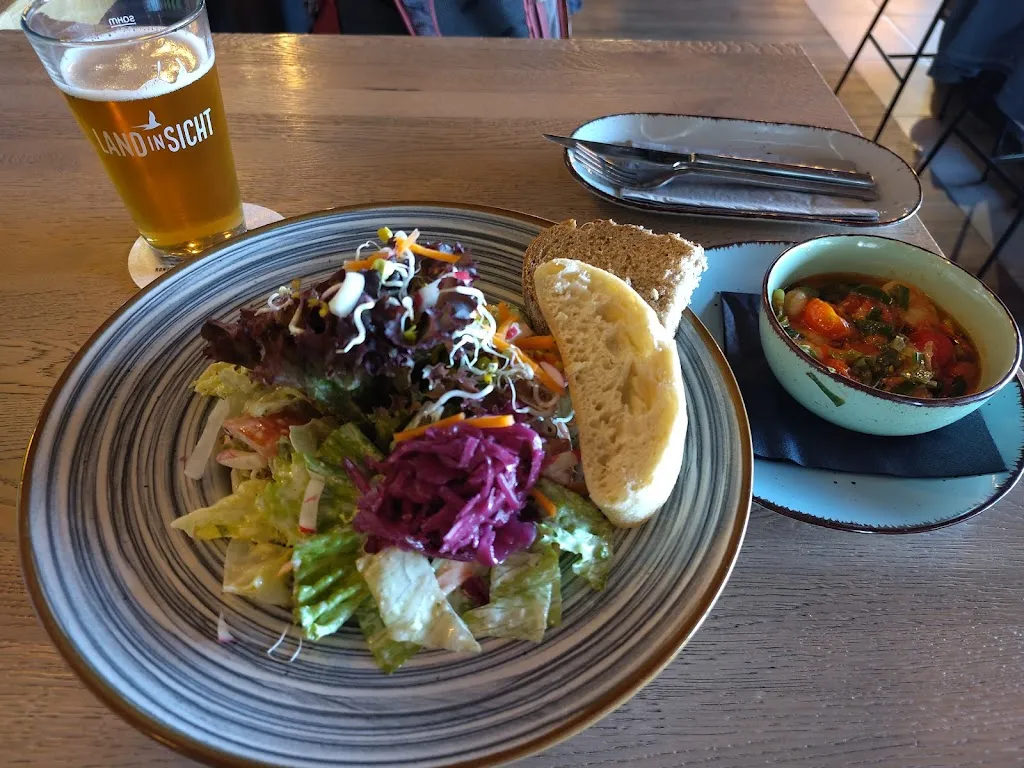 Andrew “Eddie” Robinson_Land in Sicht Brauhaus_Eckernförde_review