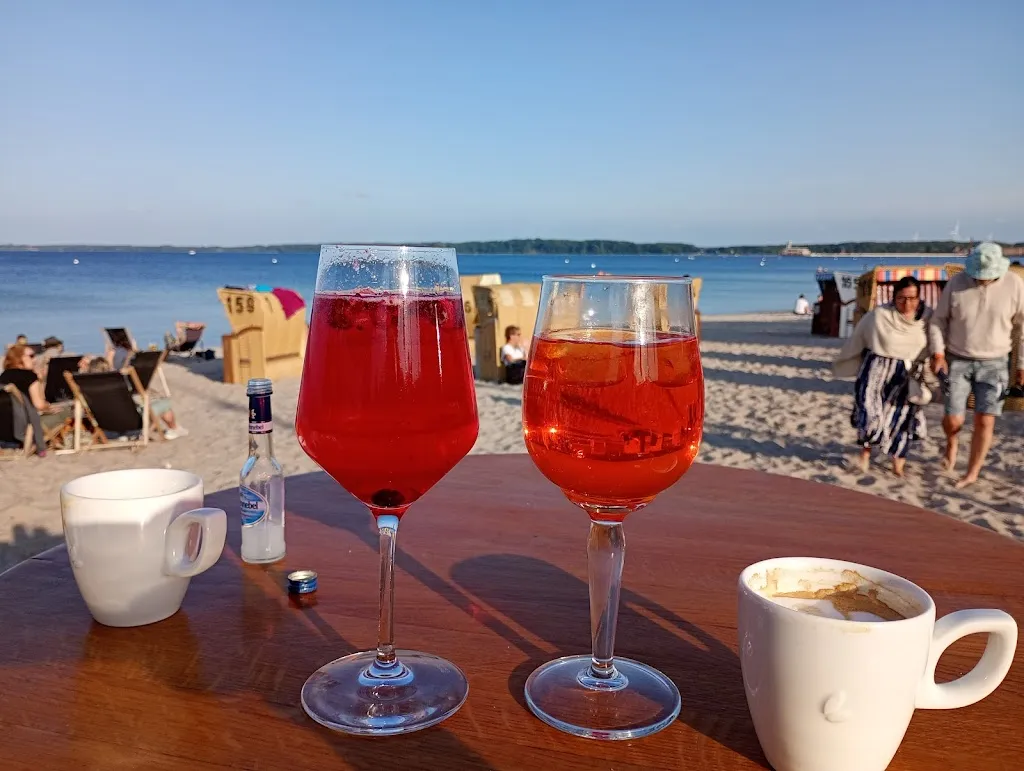 Randi Jansri_Land in Sicht - Strandbar_Eckernförde_review