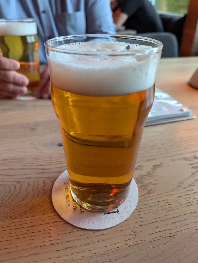 Rolf Seyhan Varol_Land in Sicht - Strandbar_Eckernförde_review