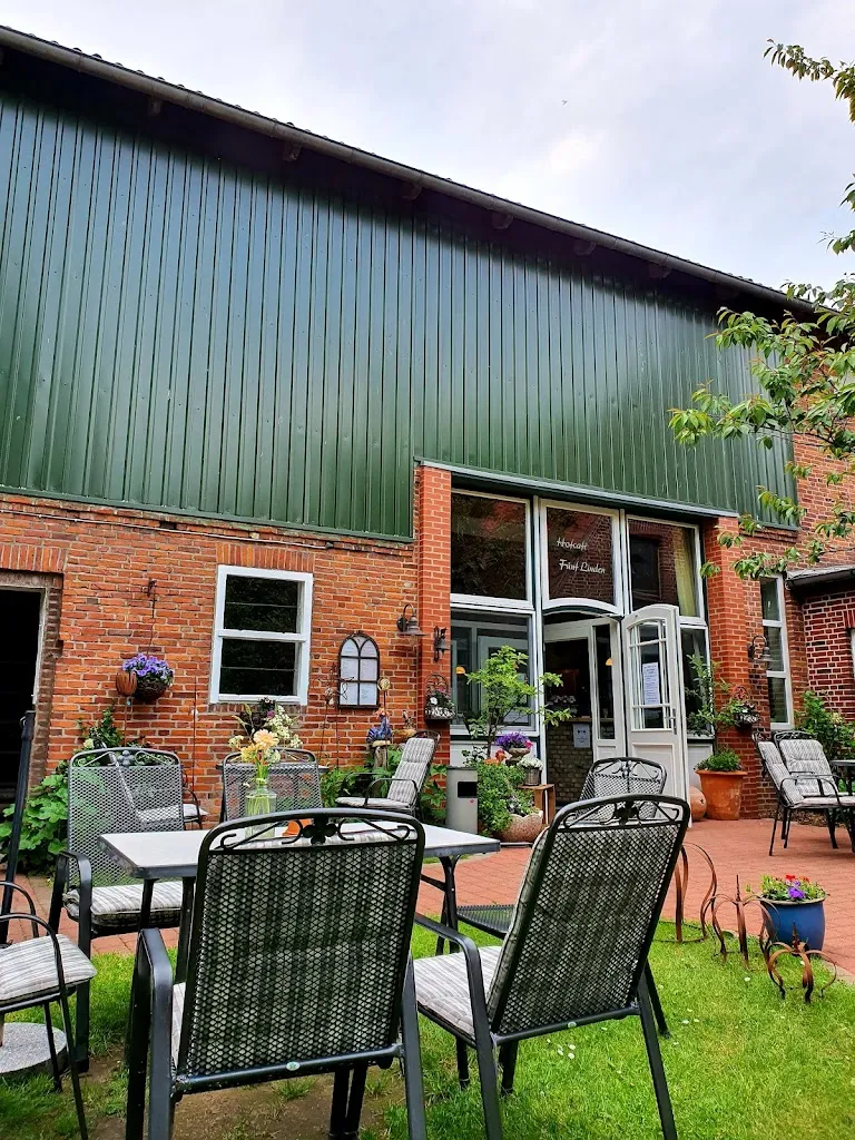 Hofcafe Fünf Linden restaurant in Hemmingstedt