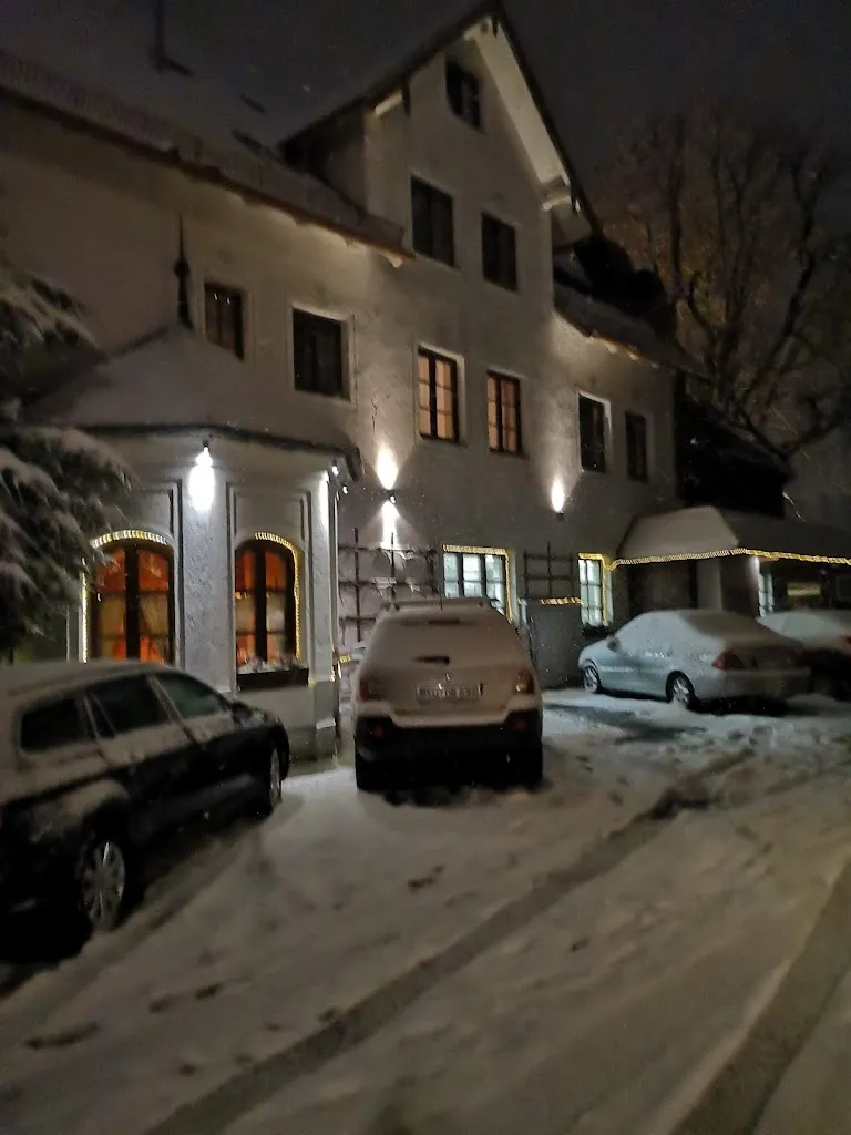 Julia Kiwa_Landgasthof Deutsche Eiche_München_review