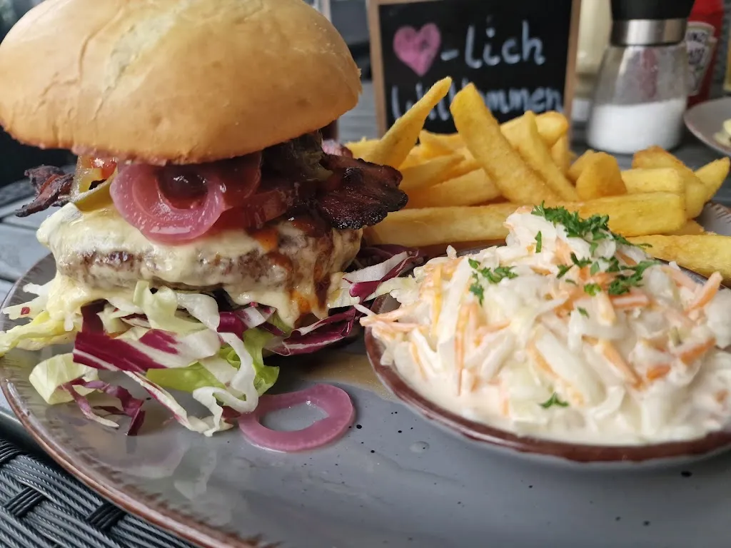 Olive am Elbdeich_Hetlingen_slider_image_2