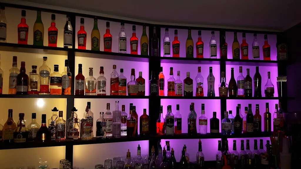 Zobi`s Cocktailbar Bar & Lounge restaurant in Henstedt-Ulzburg