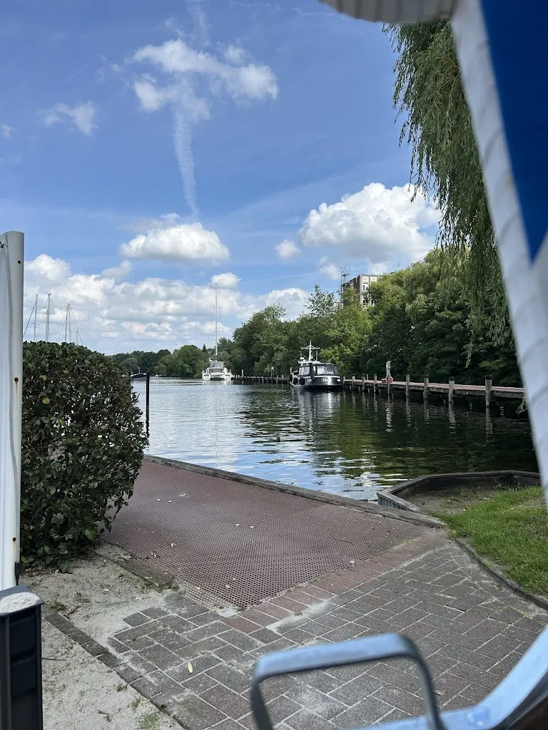 Julia Höfer-Hansen_Riverside Restaurant & Cafe_Rendsburg_review