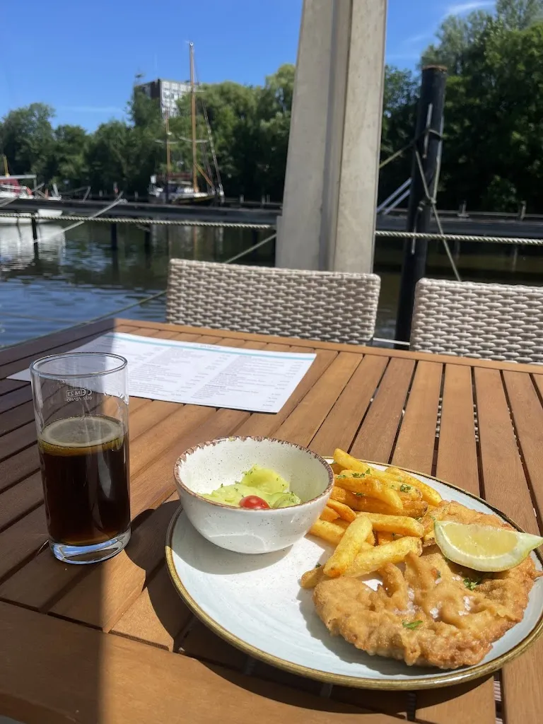 M. Wiegand_Riverside Restaurant & Cafe_Rendsburg_review