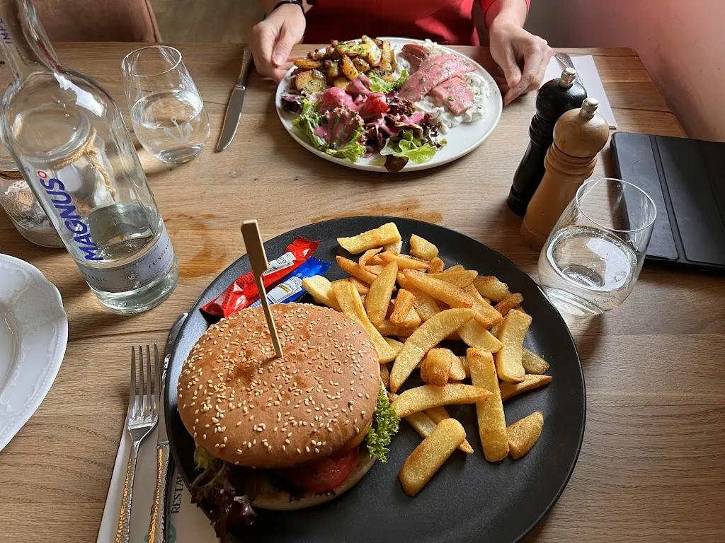 Antonio & Silvia Aerni_Riverside Restaurant & Cafe_Rendsburg_review