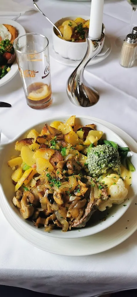 Menu_Restaurant Zum Farmer_Holstein_image_7