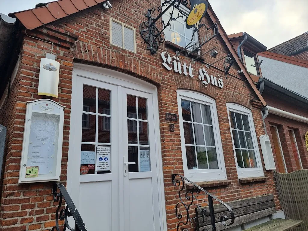 Restaurant Lütt Hus restaurant in Heiligenhafen