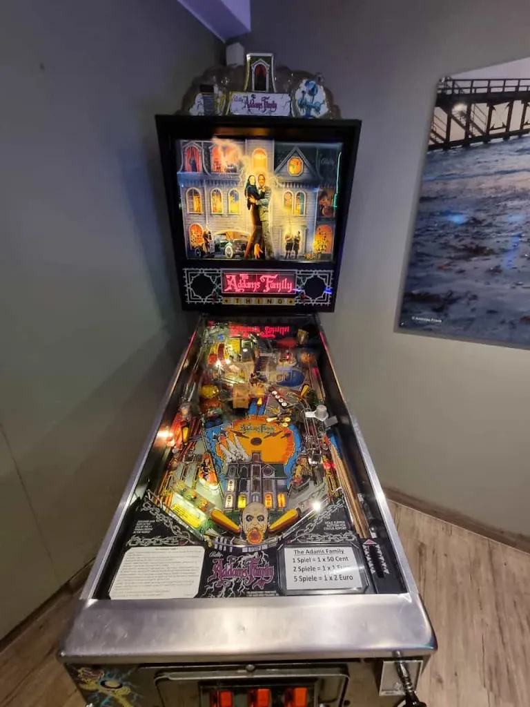 Nina_Dünengalerie - Weissenhäuser Strand_Wangels_review