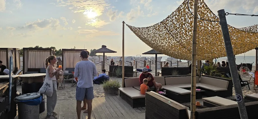 Massimo Baroy_Strandbar An Der Seebrücke_Heiligenhafen_review