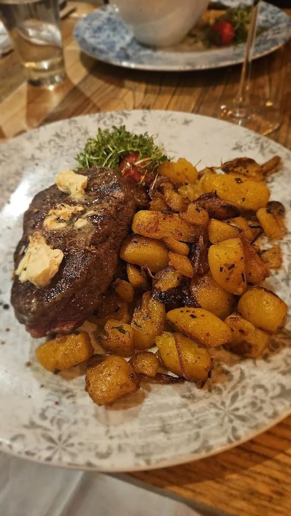 Ju P_Holyharbour Café & Grill_Heiligenhafen_review