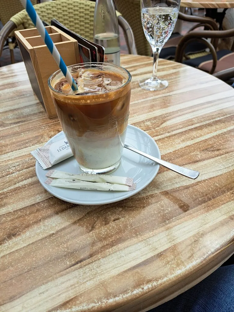 Cafe Bar Ina_Heiligenhafen_slider_image_2