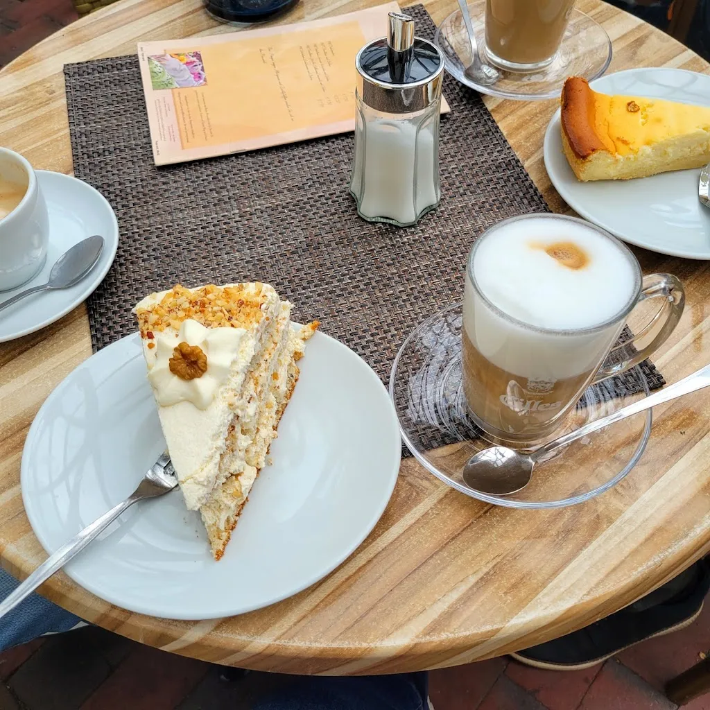 Cafe Bar Ina_Heiligenhafen_slider_image_3