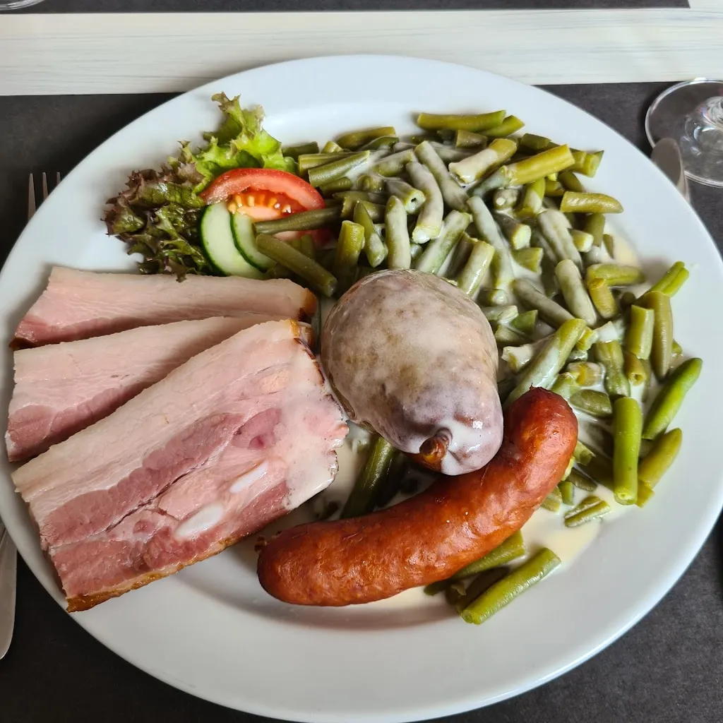 Gasthaus Rosenhof_Offenseth-Sparrieshoop_slider_image_3