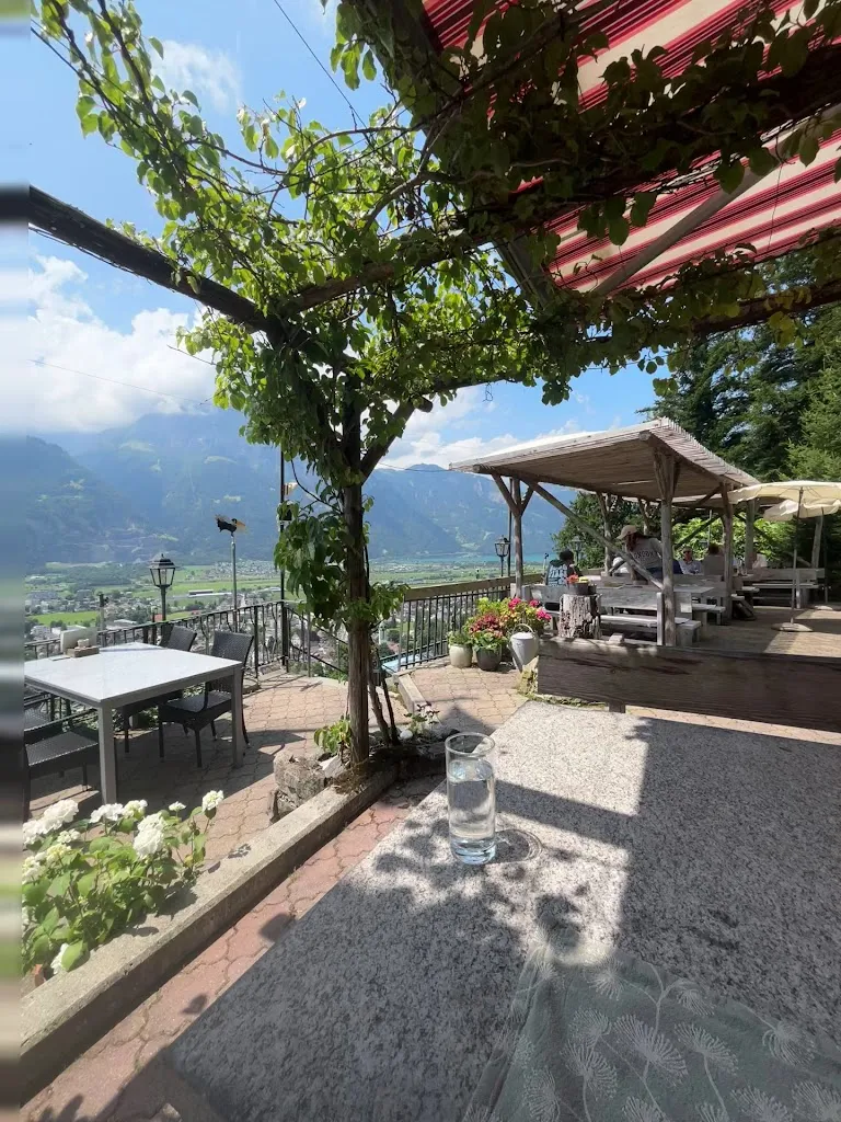 Pavlína Morkesová (Běhounková)_Nussbäumli_Altdorf_review