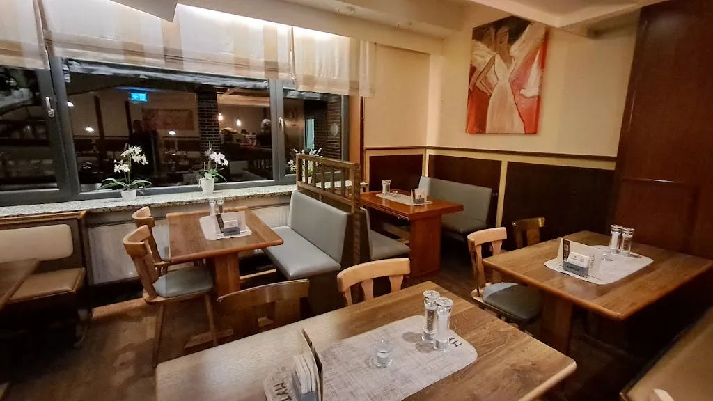 Mythos Restaurant_Kropp_slider_image_2