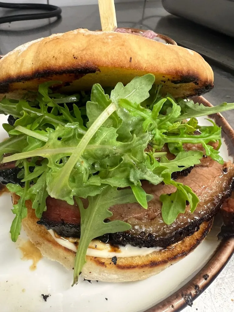 Benjamin Schröder_Schröders Gasthaus in Langstedt Hotel und Restaurant_Langstedt_avis