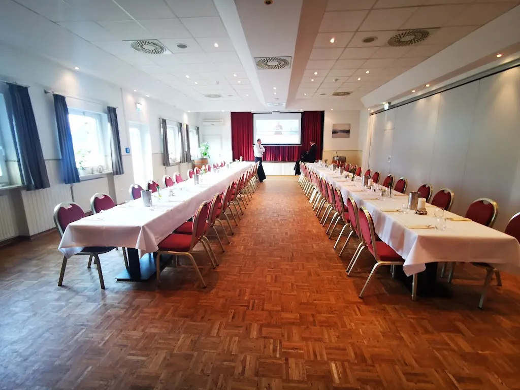 Dörpshus restaurant in Lohe-Rickelshof