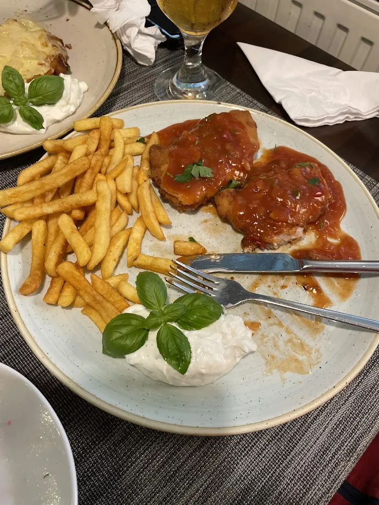 Lone Borg_Taverna Poseidon_Leck_review