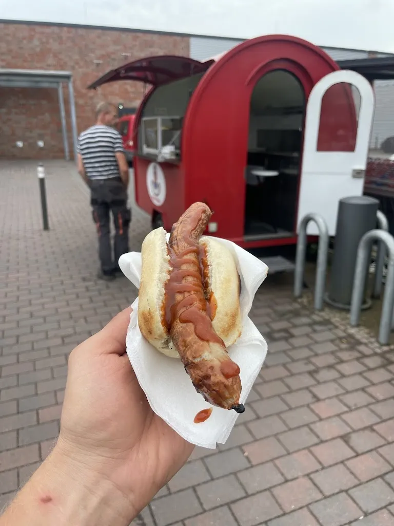 Burki's Bratwurst_Leck_slider_image_3
