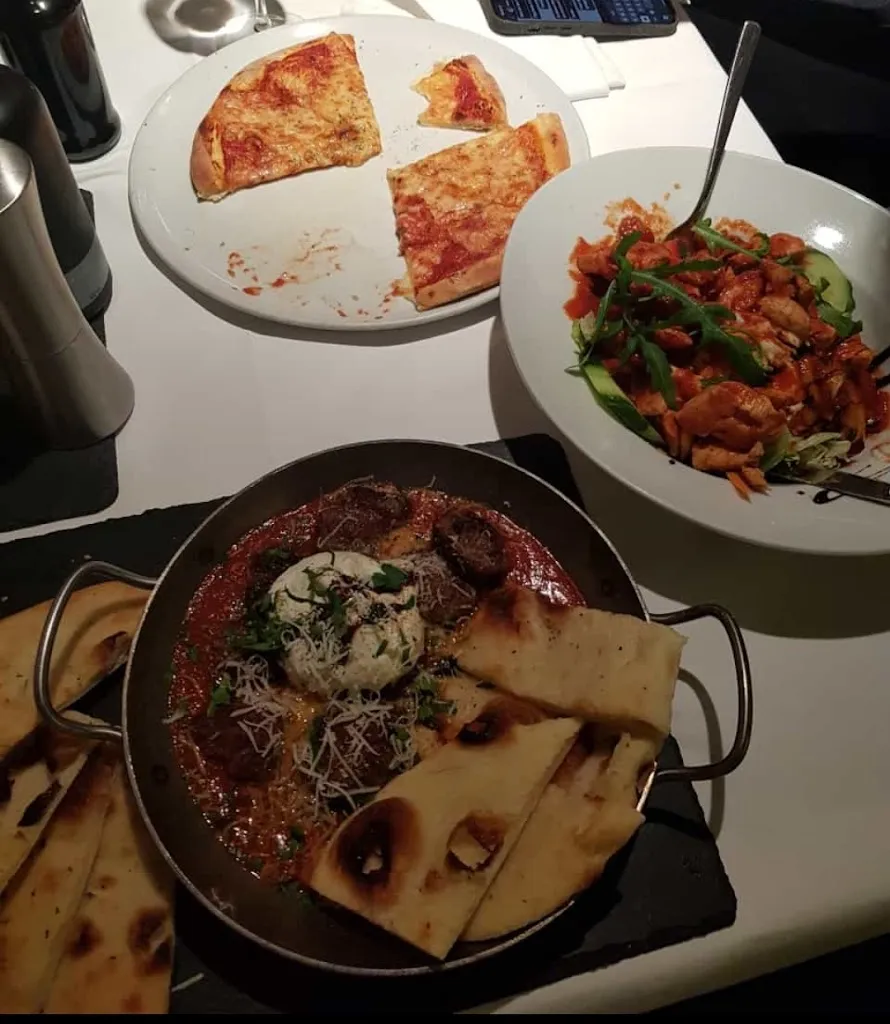 Ridvan Altinkaya_Por Fin_Abstatt_review