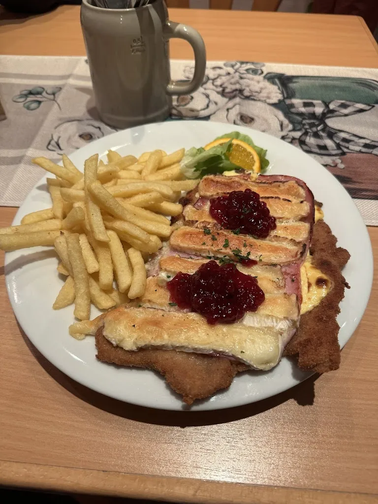 Lecker Restaurant_Leck_slider_image_2