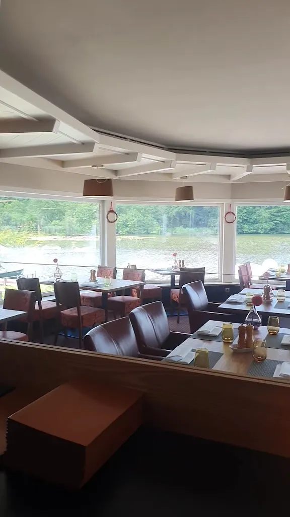 Fischerklause am Lütjensee und Bootshaus der Fischerklause_Lütjensee_slider_image_2