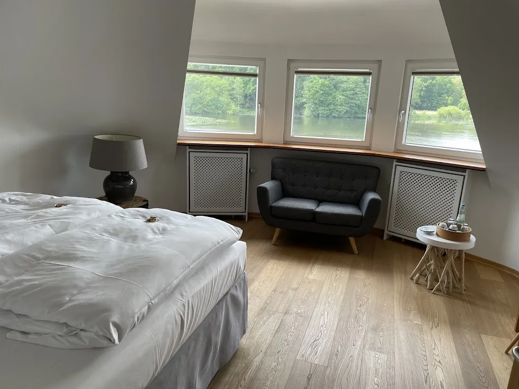 Fischerklause am Lütjensee und Bootshaus der Fischerklause_Lütjensee_slider_image_3