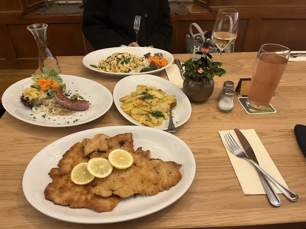 Gasthaus Zähringer Burg_Breisgau_slider_image_3