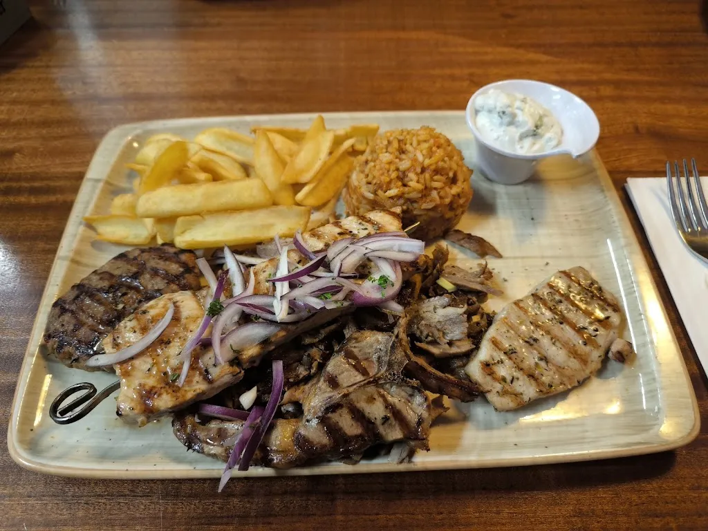 Restaurant Ydrama_Moorrege_slider_image_2