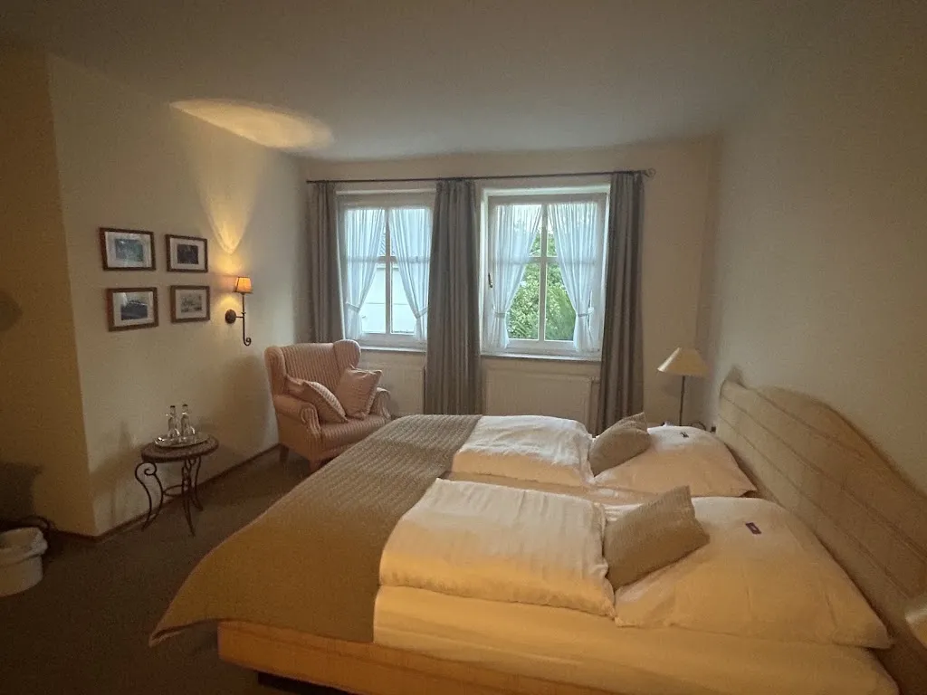 Le Jo_Bärenkrug Hamburger Chaussee 10 24113 Molfsee bei Kiel_Molfsee_Bewertung