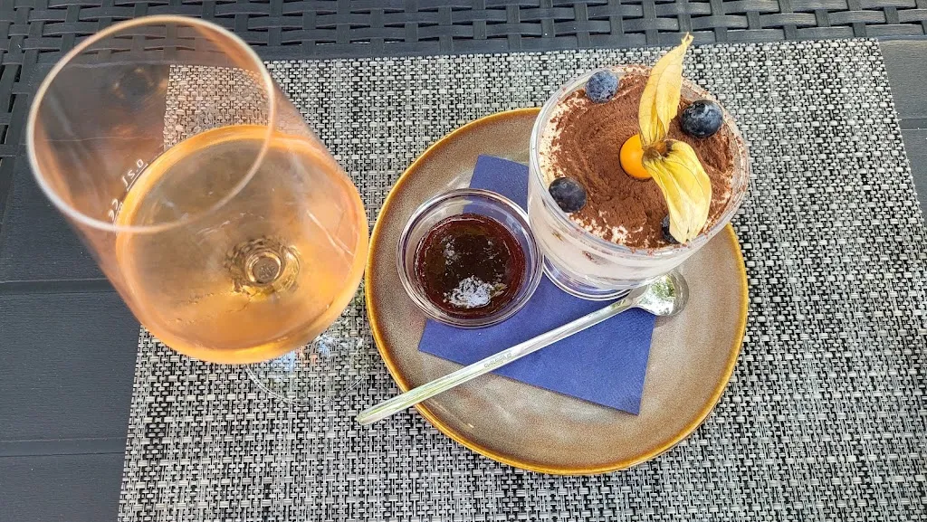 Menu_Restaurant & Hotel Iris - Bad Segeberg_Segeberg_image_1