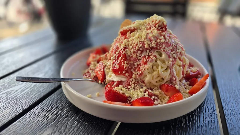 Hüssis Eiscafe_Nordhastedt_slider_image_3