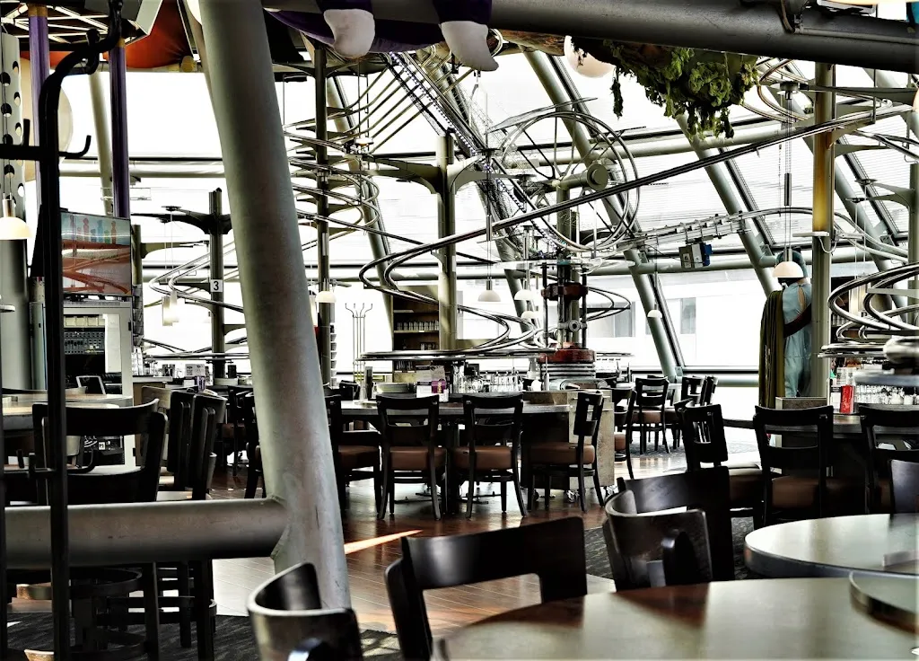 Schwerelos - Das Achterbahnrestaurant_Dresden_slider_image_1