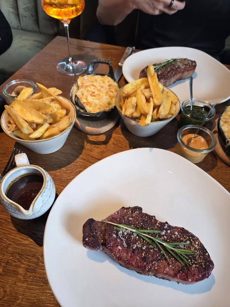 Kenneth Lai_Bootshaus Grill & Bar - Hafencity_Hamburg_reseña