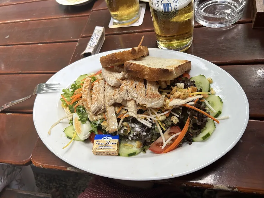 Diego Adolfo Santamaria Razo_Wirtshaus Bayerischer Löwe_Passau_review