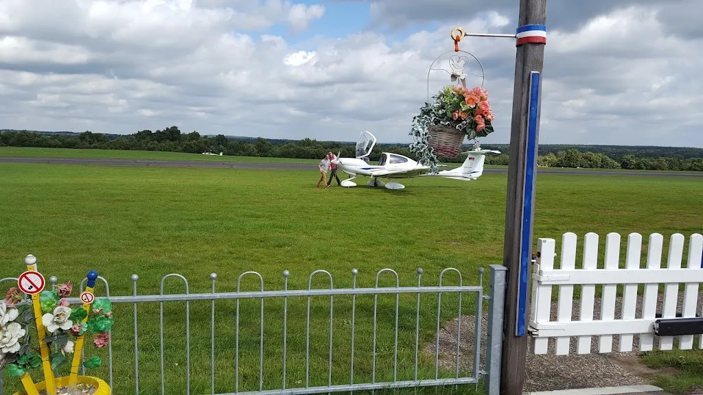 Gaststätte Fliegerklause restaurant in Michaelisdonn