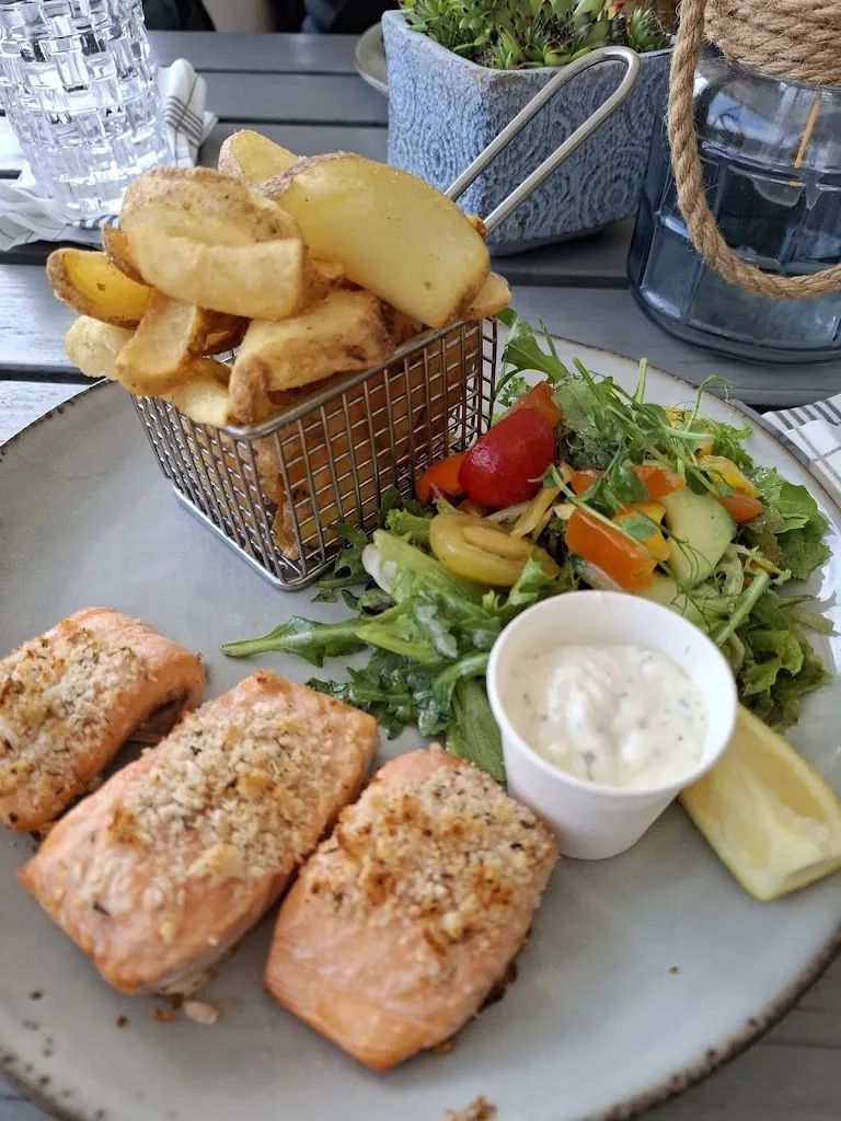 STRANDLIEBE / Restaurant-Cafe-Bar_Holstein_slider_image_3