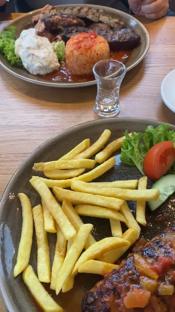 Lindos Grill_Schenefeld_slider_image_2