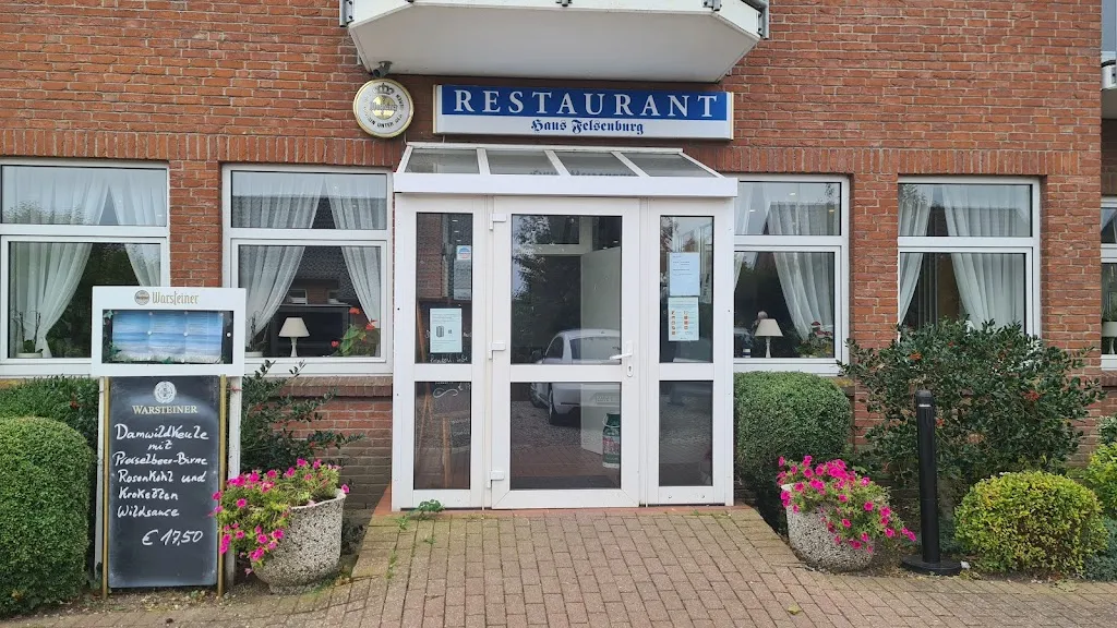 Haus Felsenburg restaurant in Schönberg