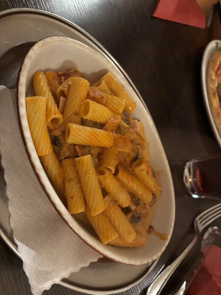 Mkviertczweihun Dert_Pizzeria La Cantina_Schönberg_review