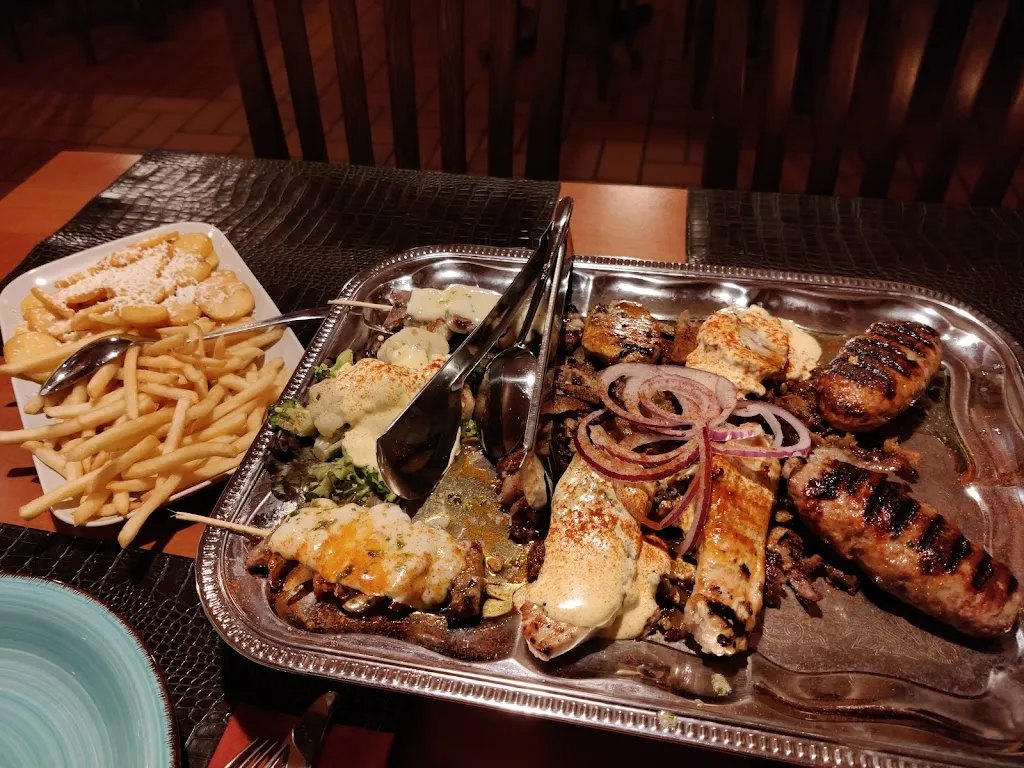 Norman P._Restaurant Minoas_Hagenbach_review