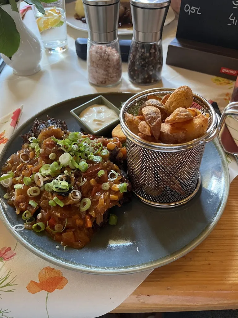 Alexander Th. Grunert_Berggaststätte Steinberg_Steinberg_review