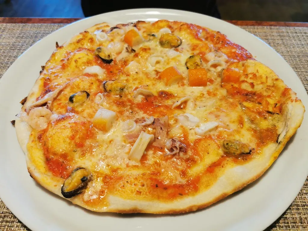 Gaststätte, Pizzeria und Biergarten Seeblick - Christian Gradl_See_slider_image_3