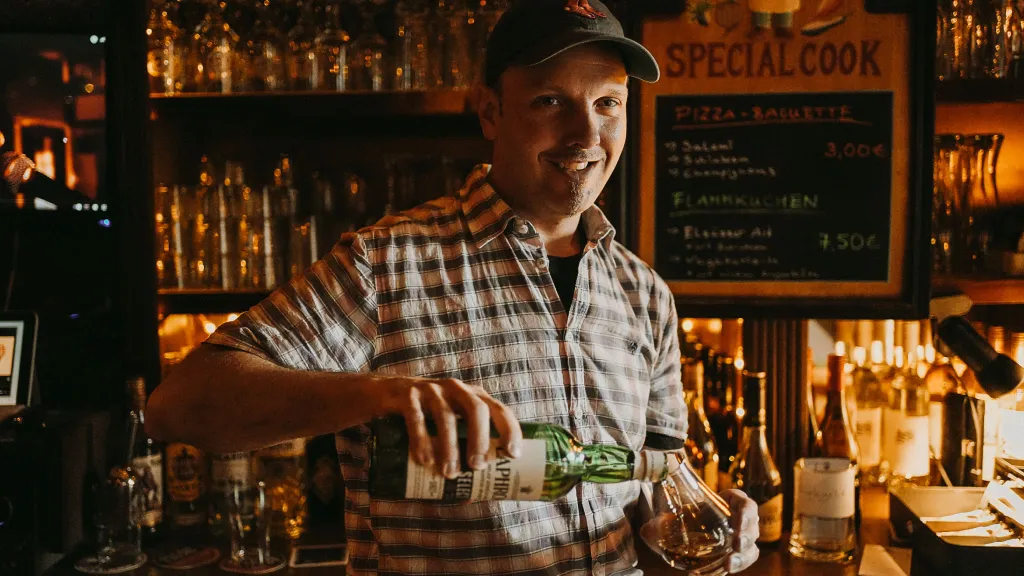 Country Roads Pub & Bar restaurant in Tönning