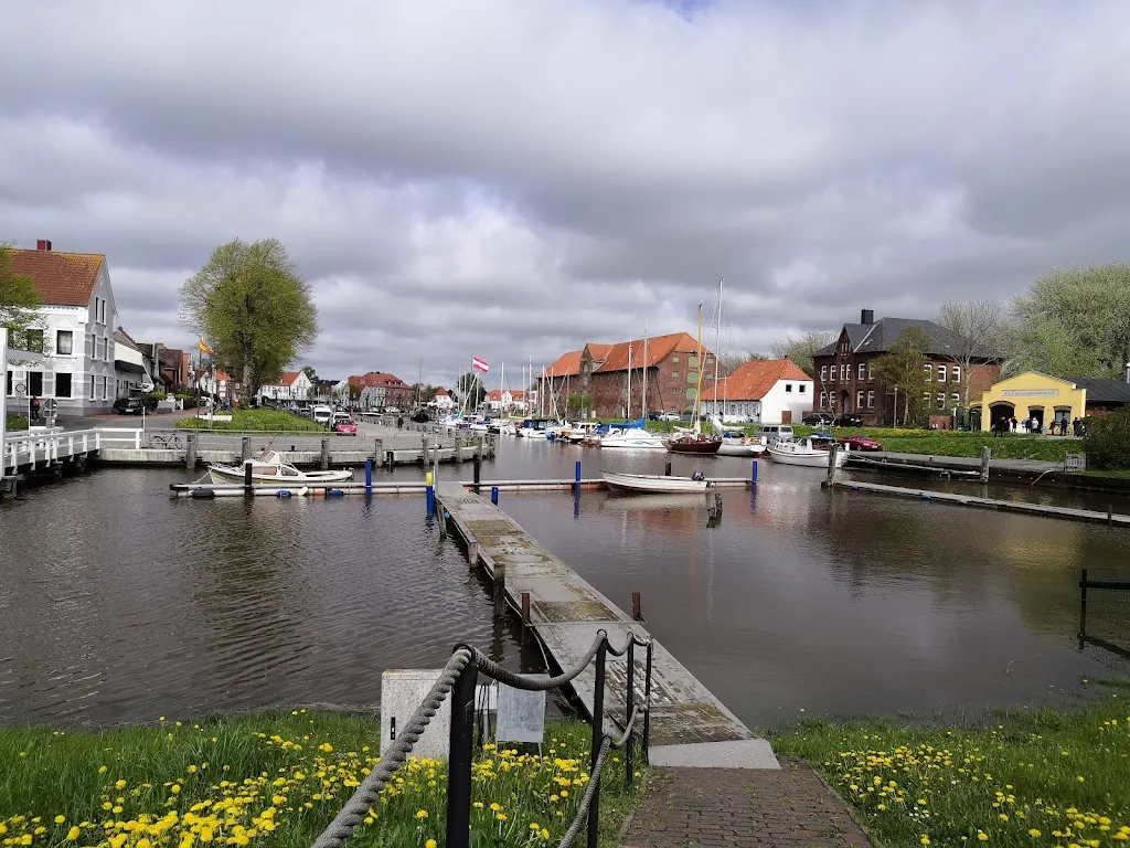Hafen Tönning (Golf von Tönning) restaurant in Tönning