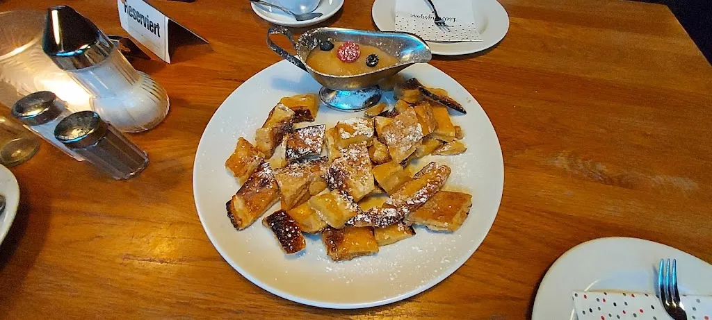 Alex Puppat_Second Street - Café, Bar & Restaurant_Haar_review